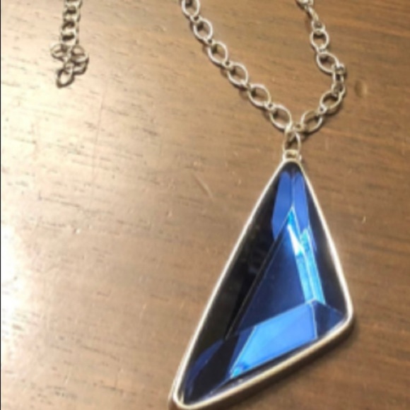 Paparazzi Blue Pendant Necklace with Chain Mail Earrings 🐼🐼🐼 - Picture 4 of 11